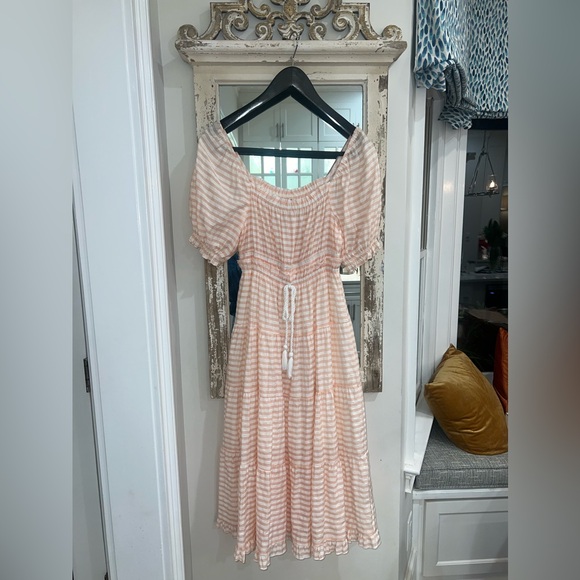 Moon River Dresses & Skirts - New without tags Moon River XS off the shoulders maxi dress